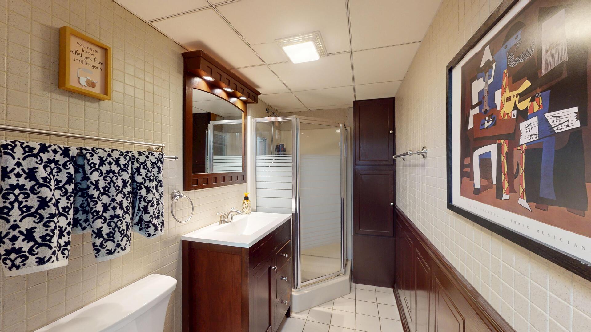 700 W Pleasant Avenue