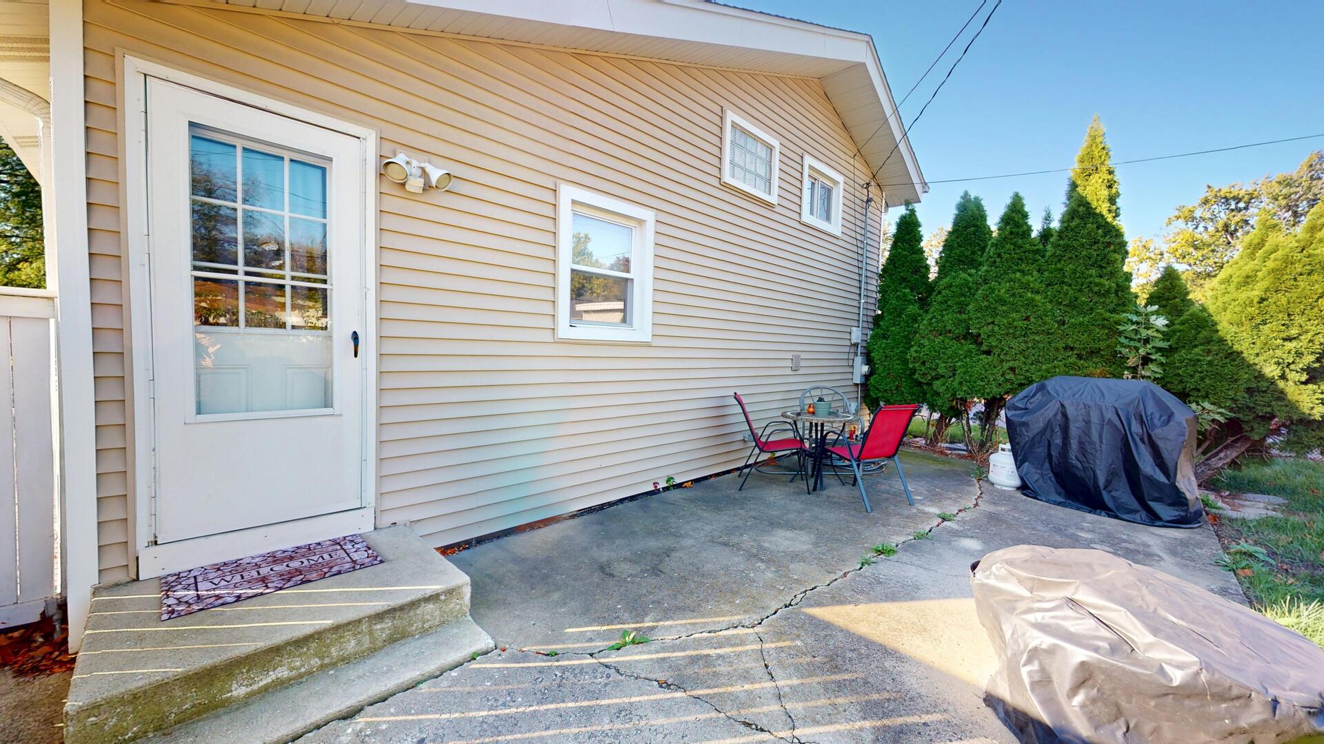 700 W Pleasant Avenue