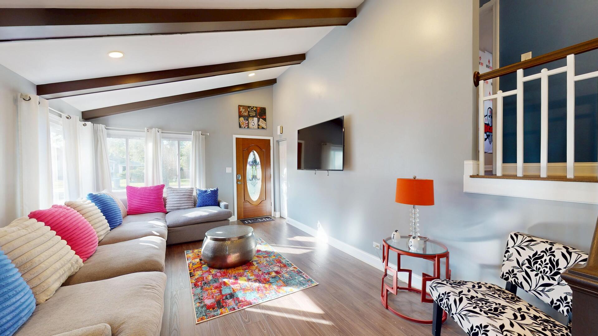 700 W Pleasant Avenue