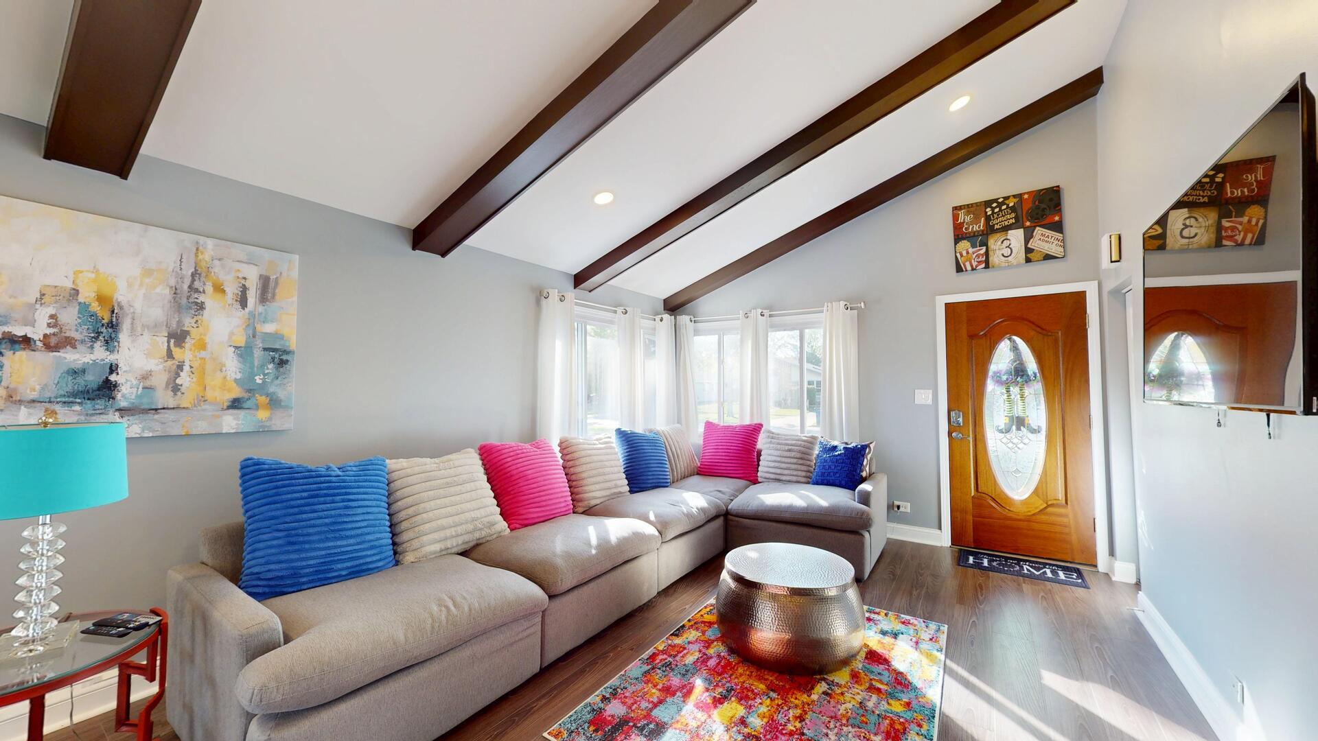 700 W Pleasant Avenue