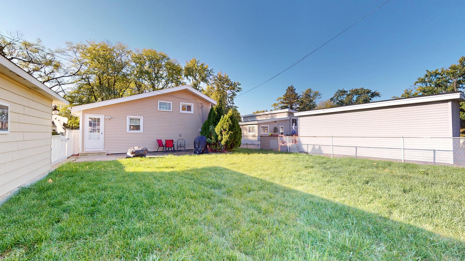 700 W Pleasant Avenue