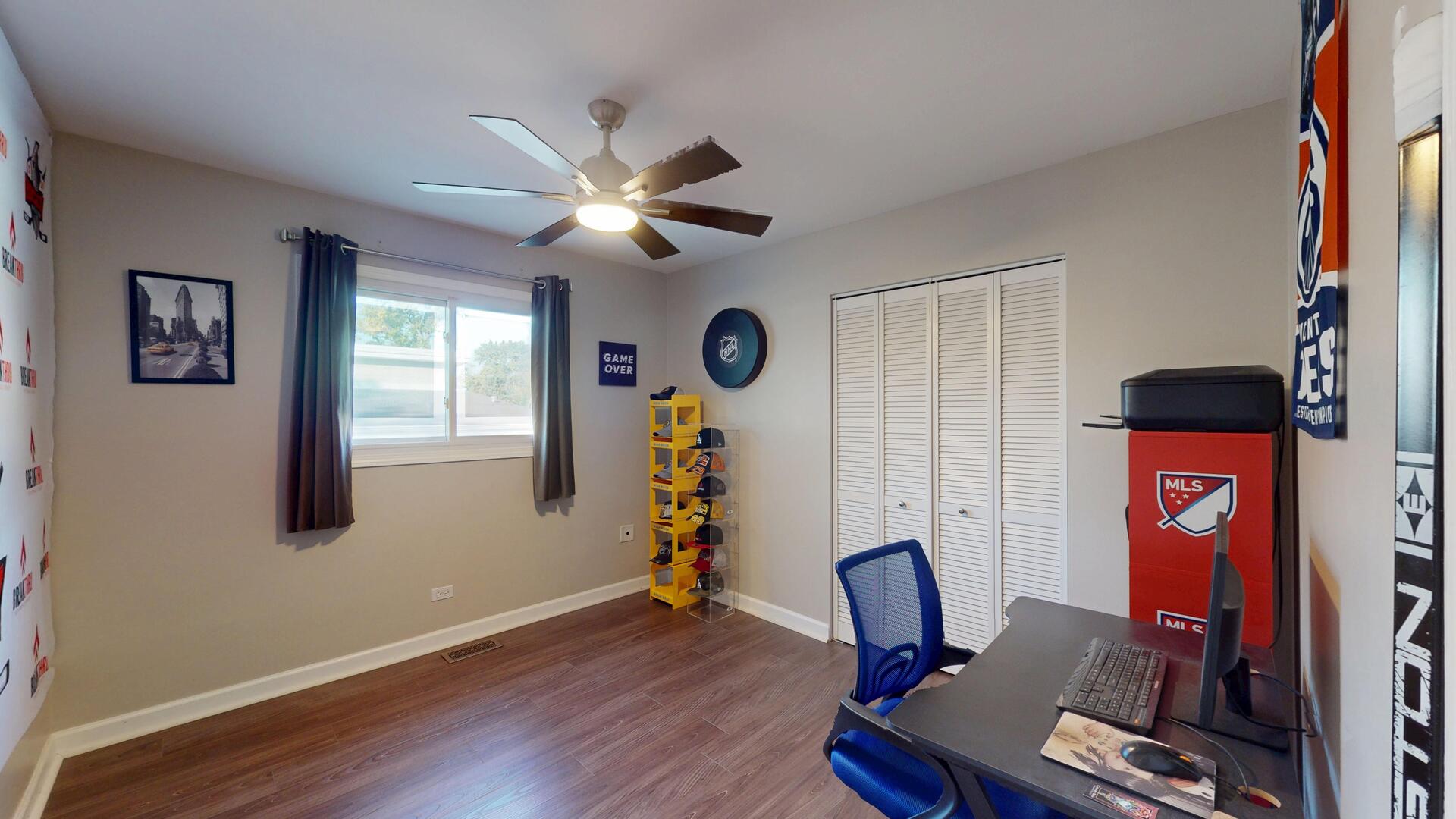 700 W Pleasant Avenue