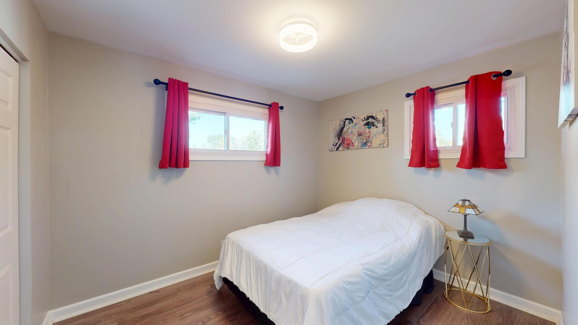 700 W Pleasant Avenue