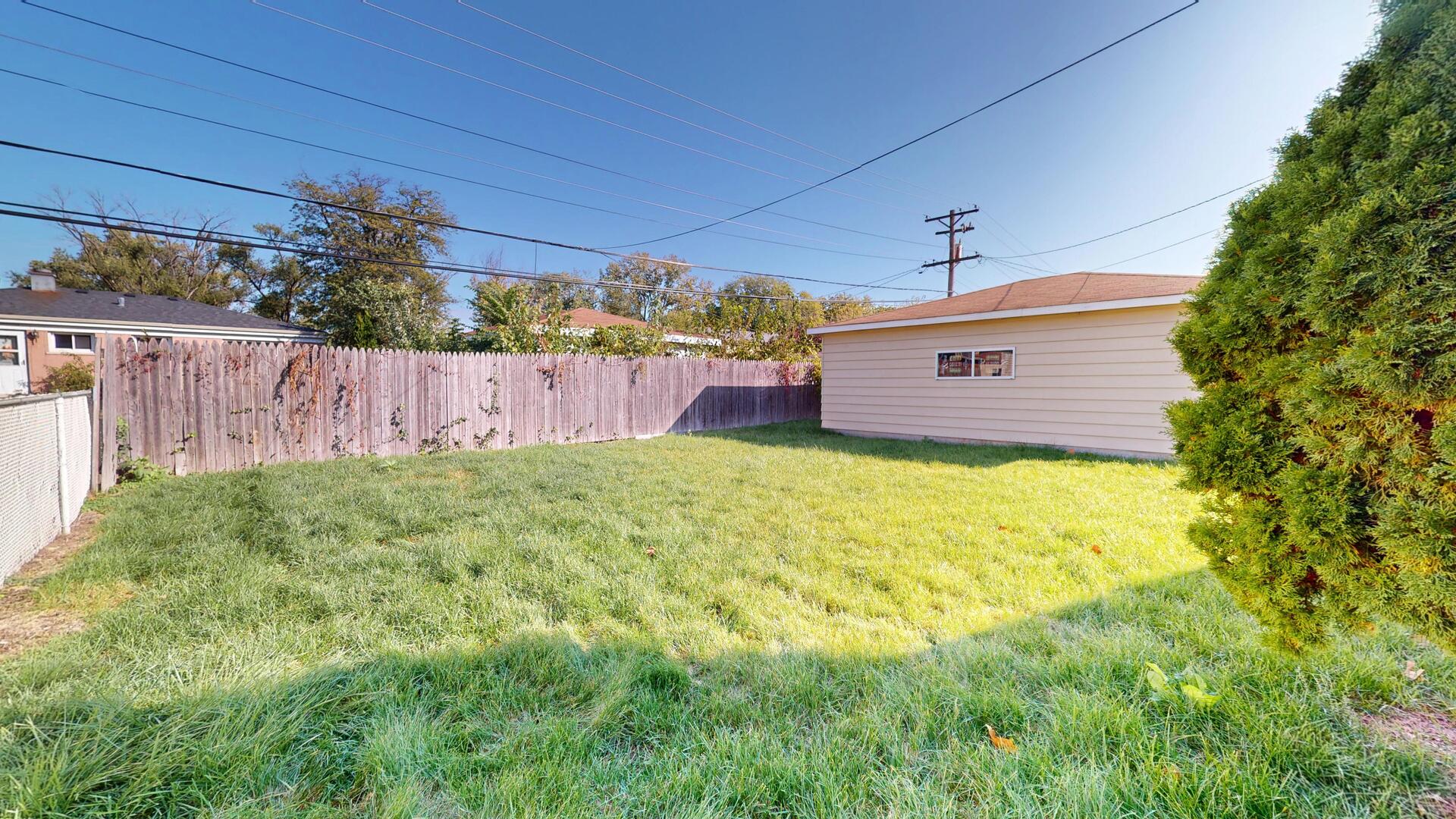 700 W Pleasant Avenue