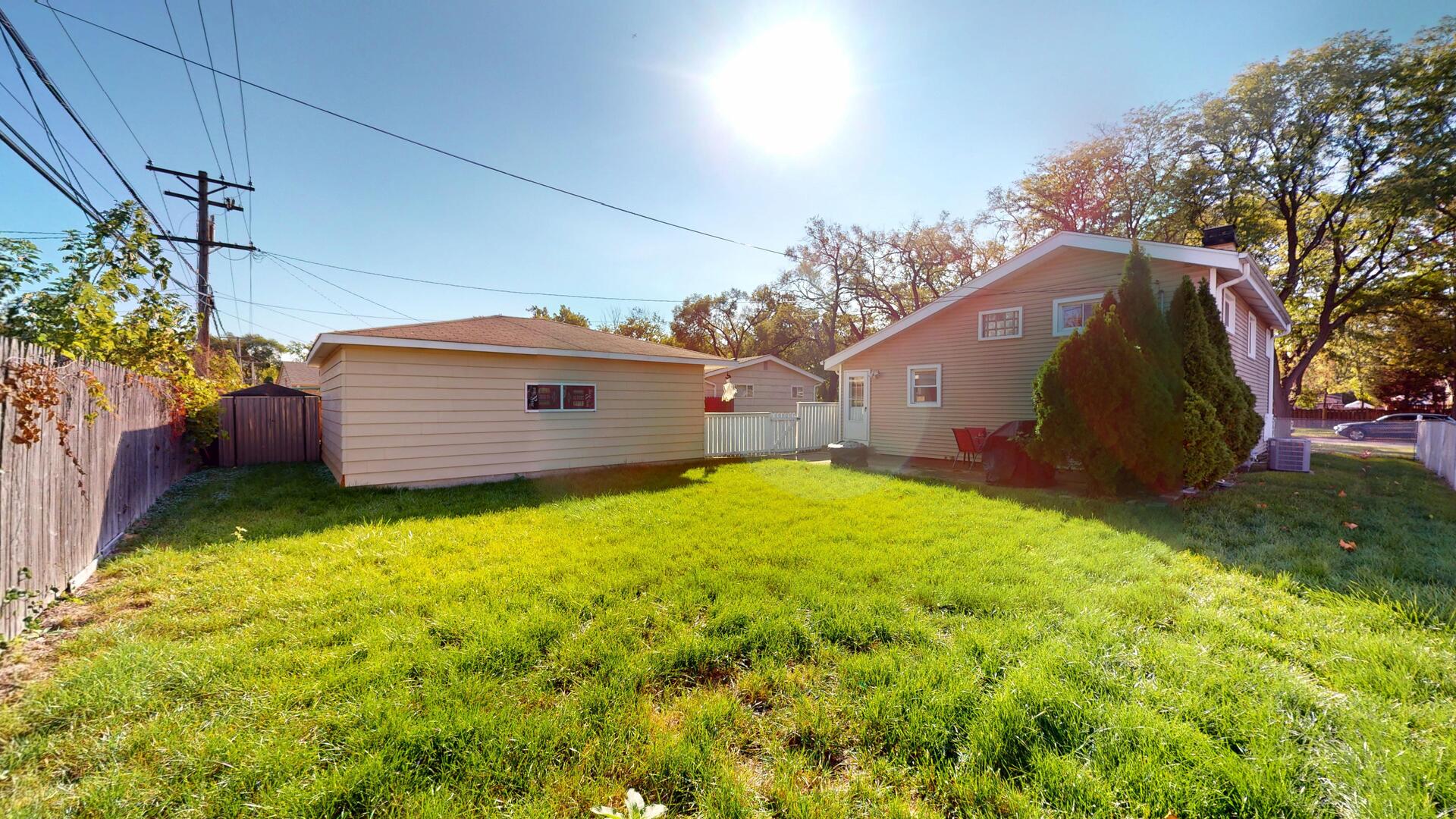 700 W Pleasant Avenue