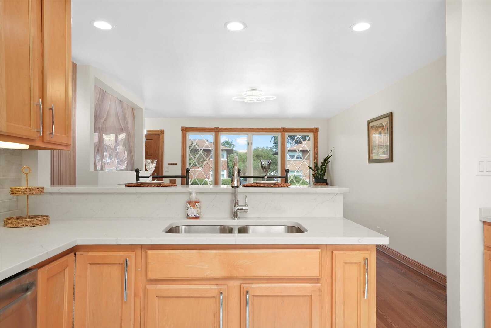 1412 Balmoral Avenue