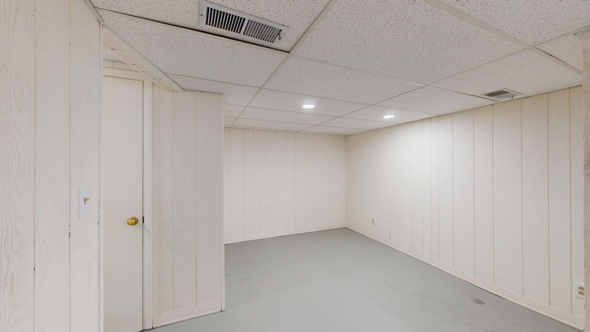 4512 Saratoga Avenue