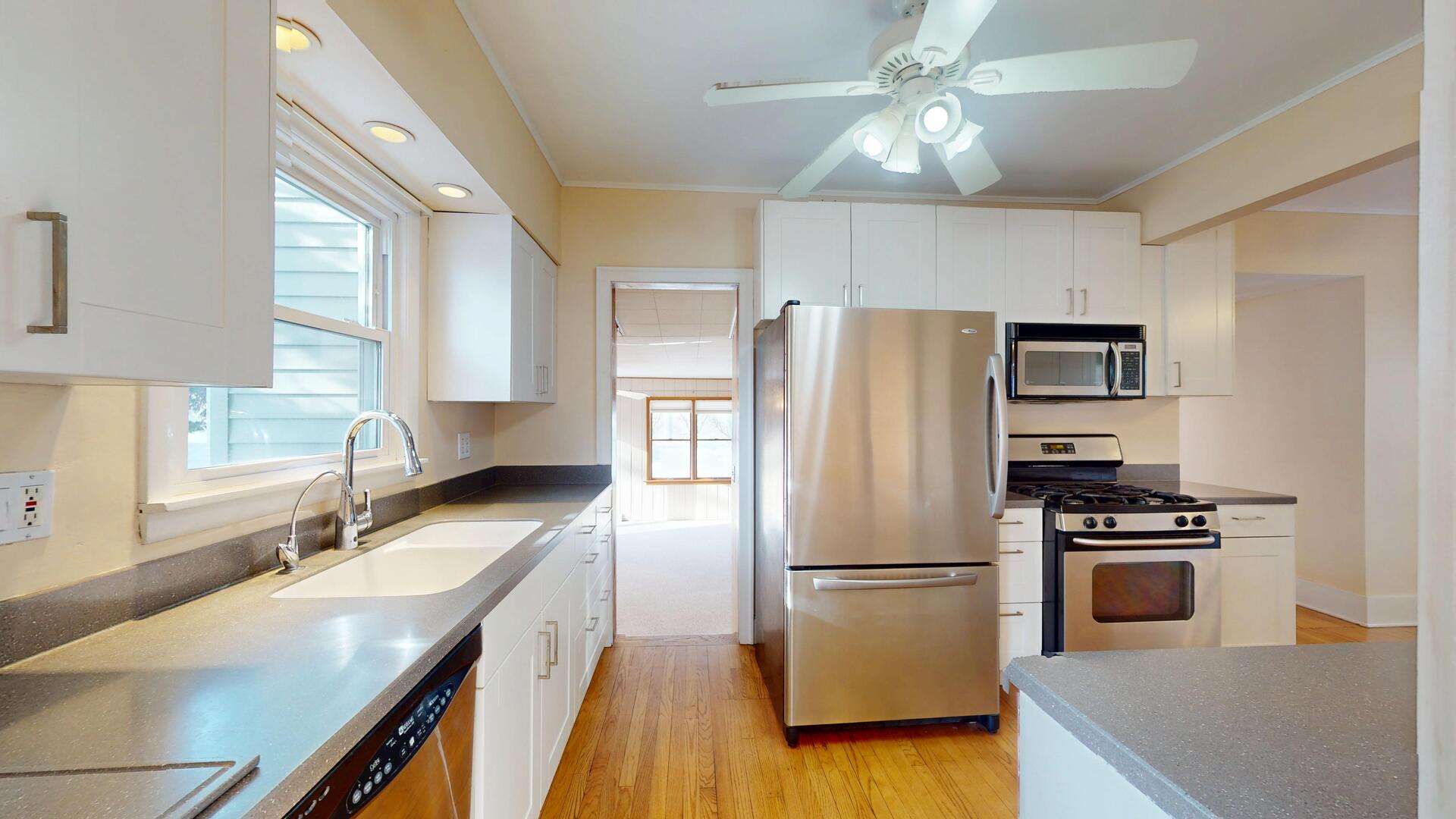 4512 Saratoga Avenue