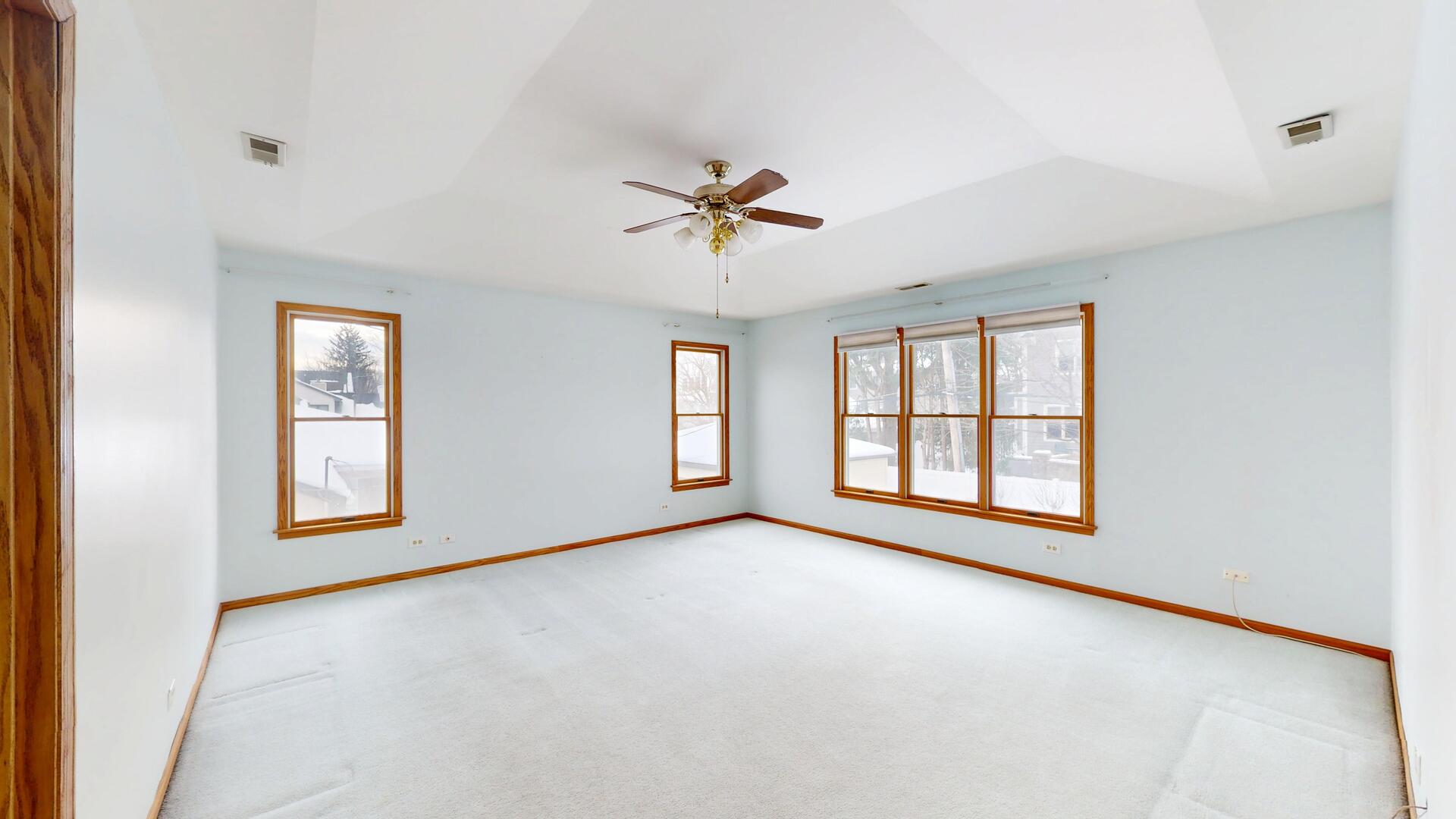 4512 Saratoga Avenue