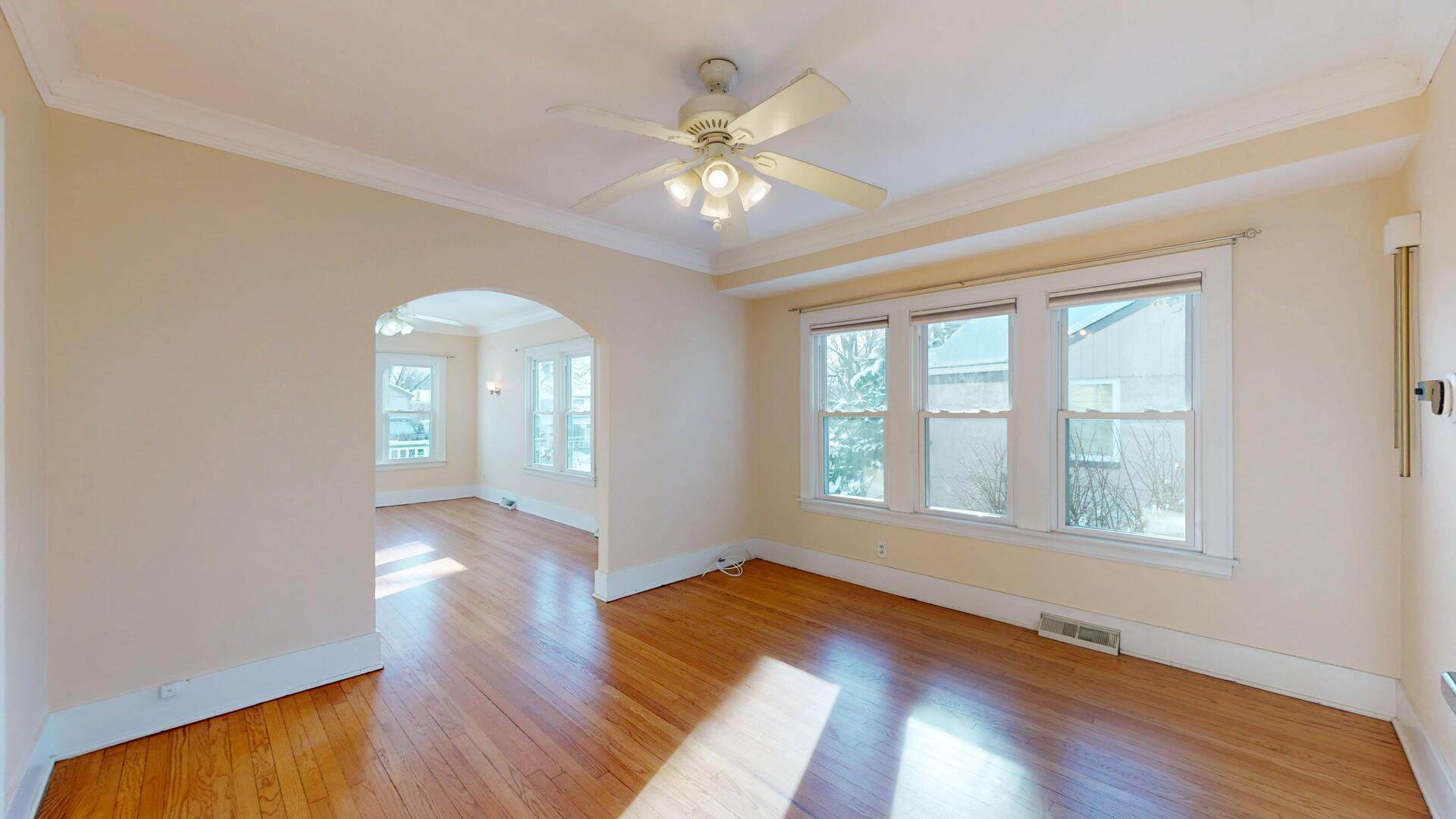 4512 Saratoga Avenue