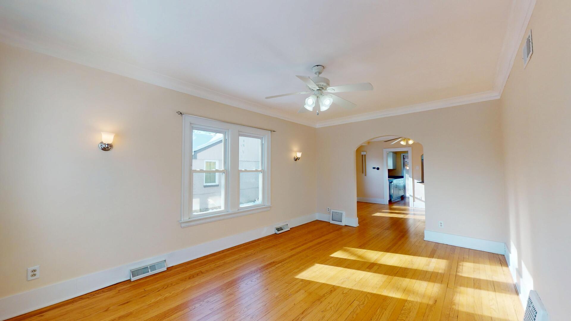 4512 Saratoga Avenue