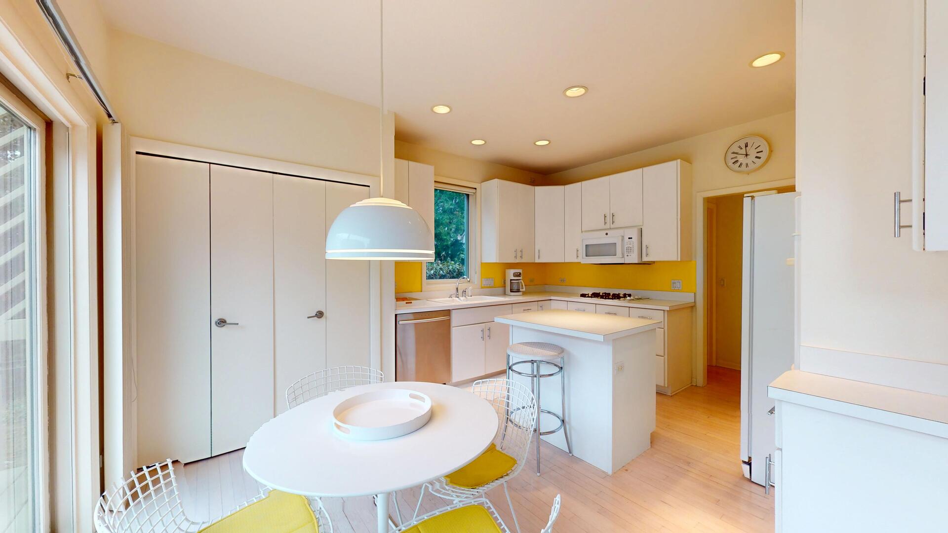 9S310 Woodcreek Place