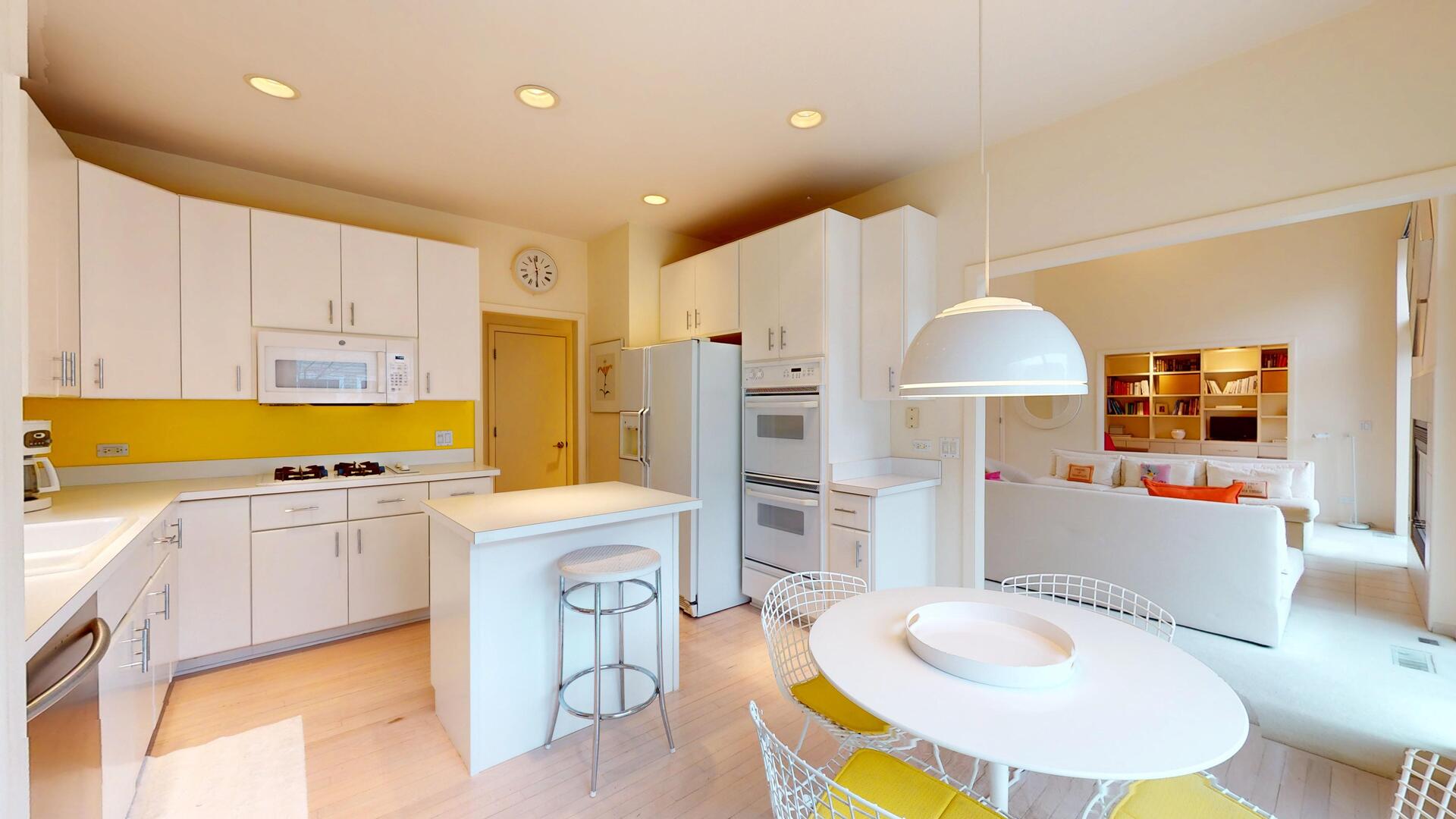 9S310 Woodcreek Place