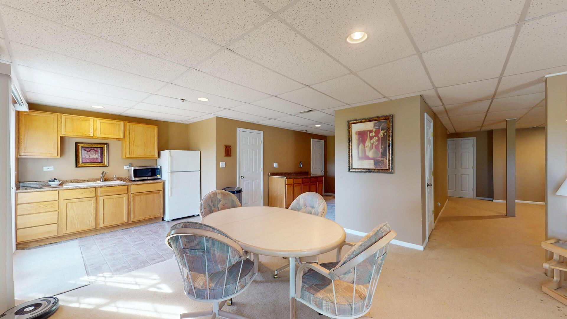 1147 Hampton Lane