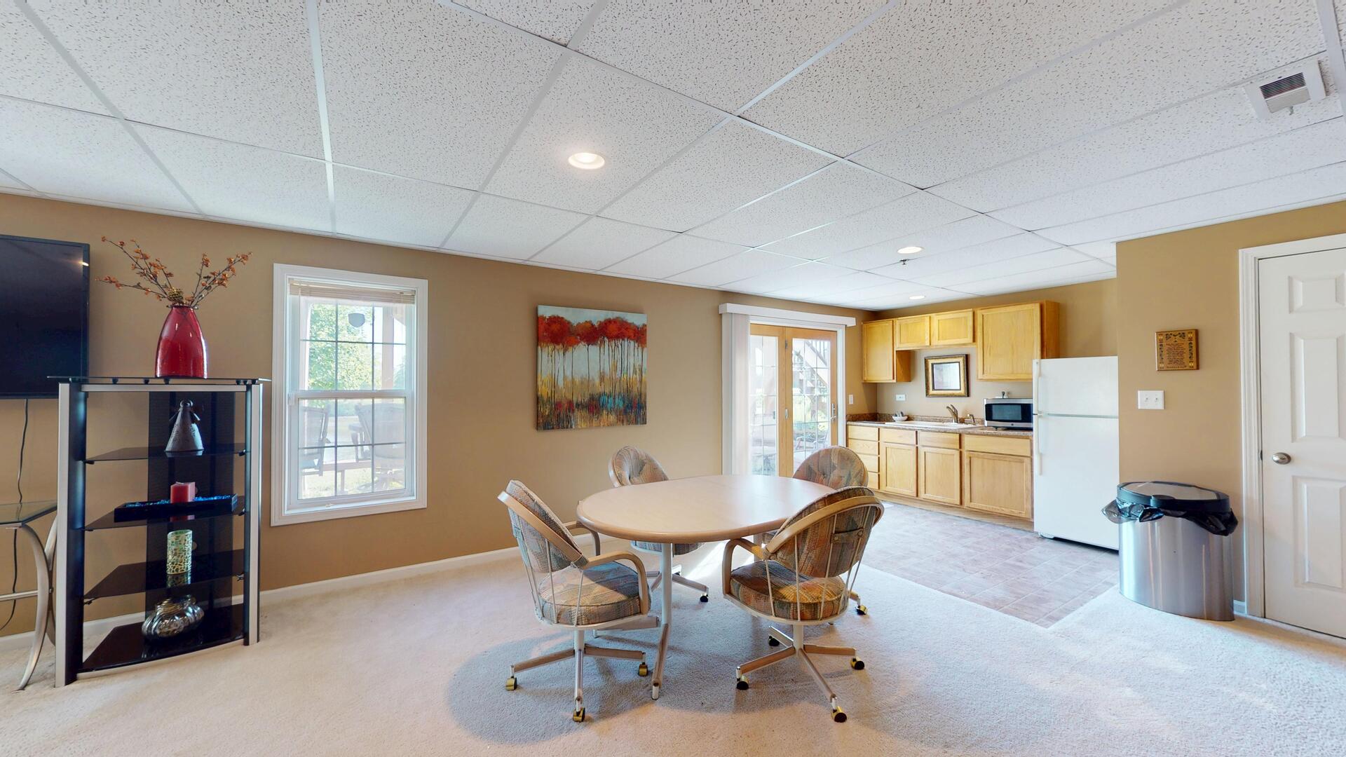 1147 Hampton Lane