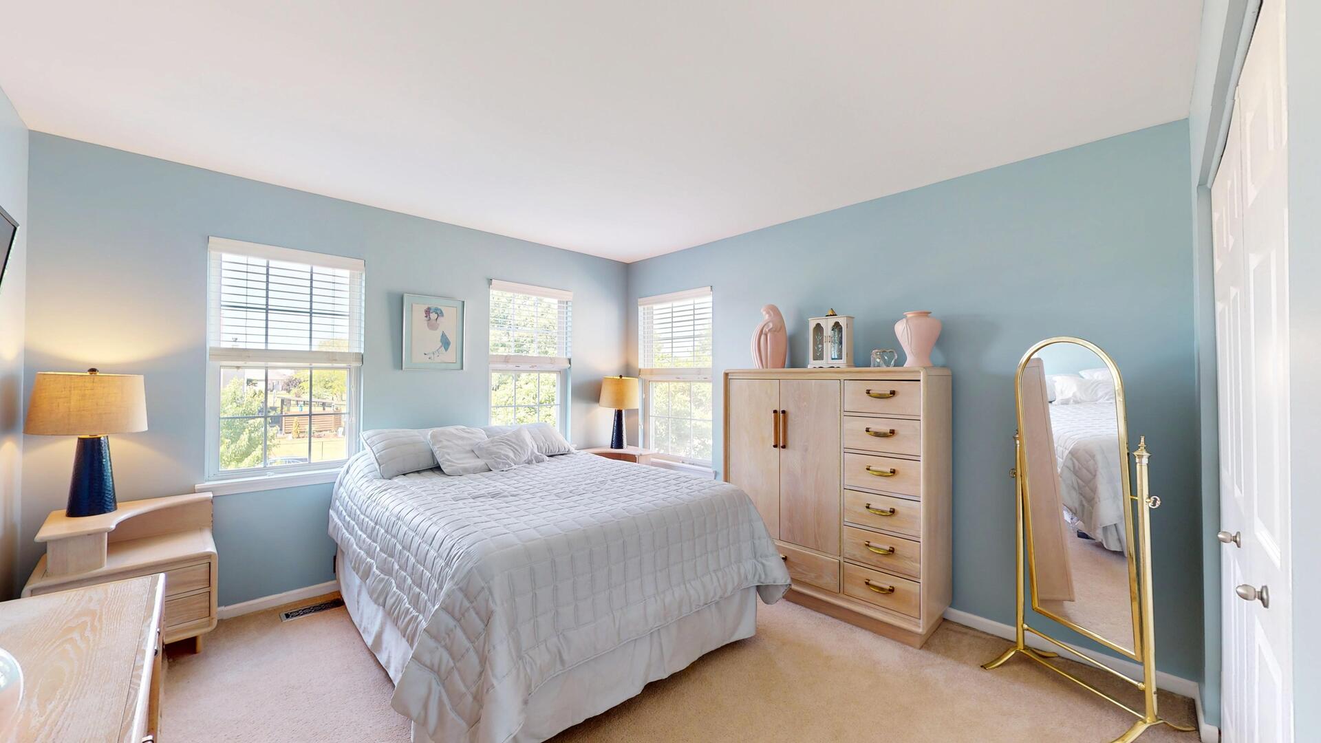 1147 Hampton Lane