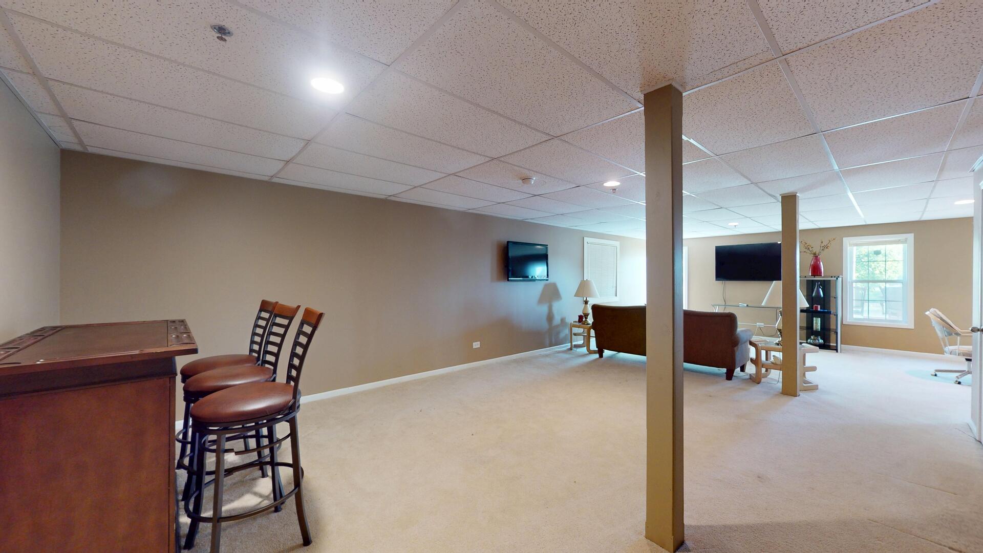 1147 Hampton Lane