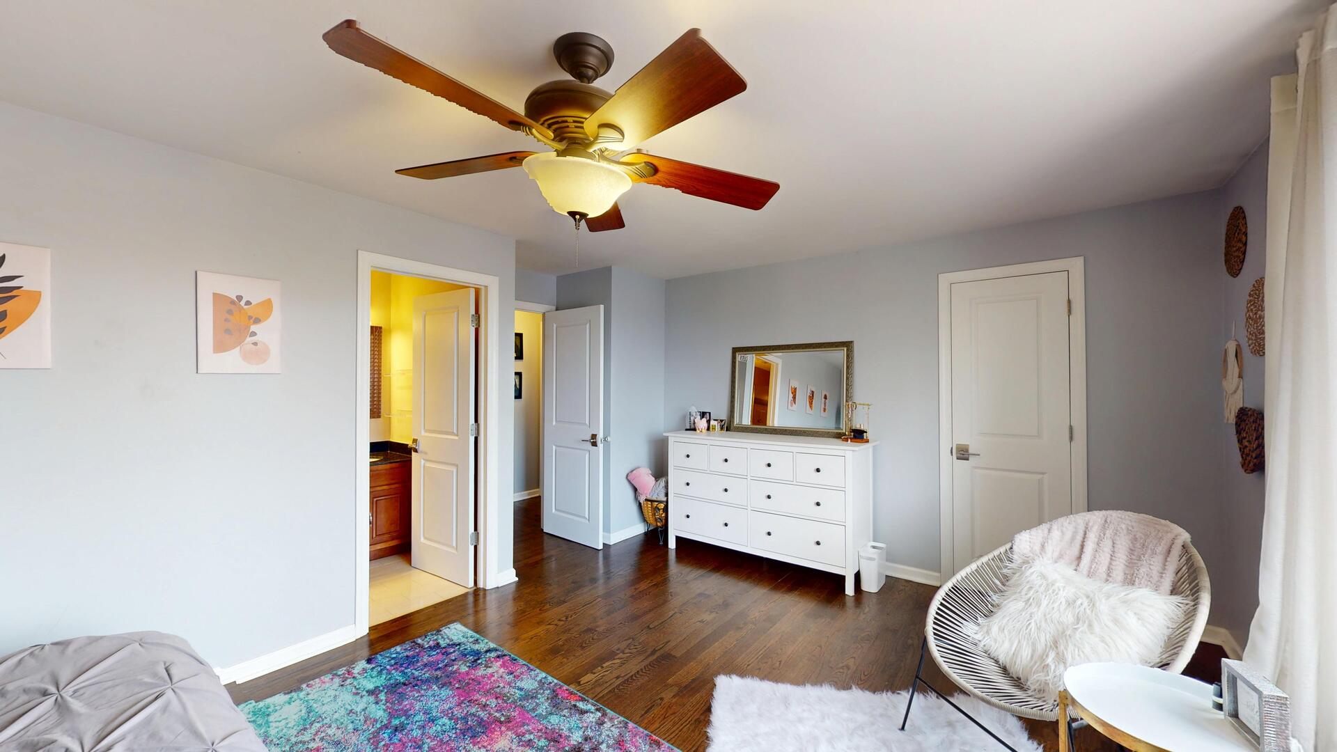 9560 Gross Point Road Unit: 404B