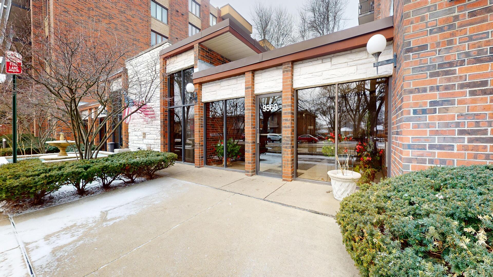 9560 Gross Point Road Unit: 404B
