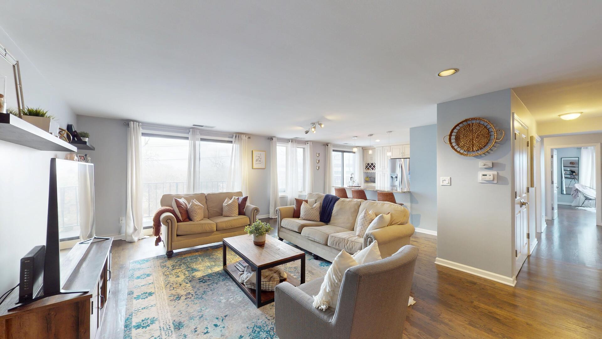 9560 Gross Point Road Unit: 404B