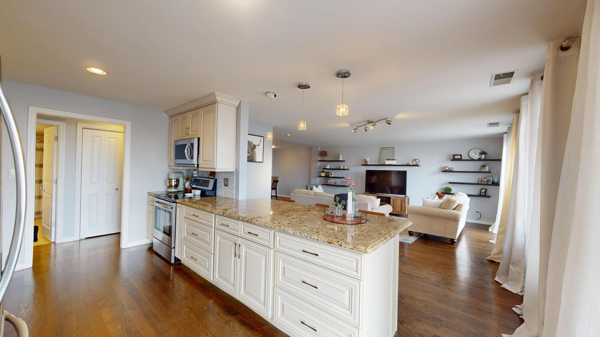 9560 Gross Point Road Unit: 404B