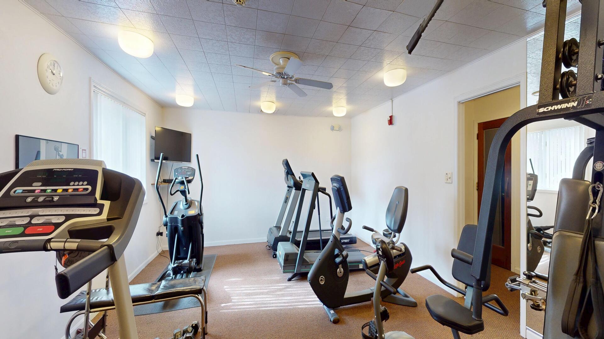 9560 Gross Point Road Unit: 404B