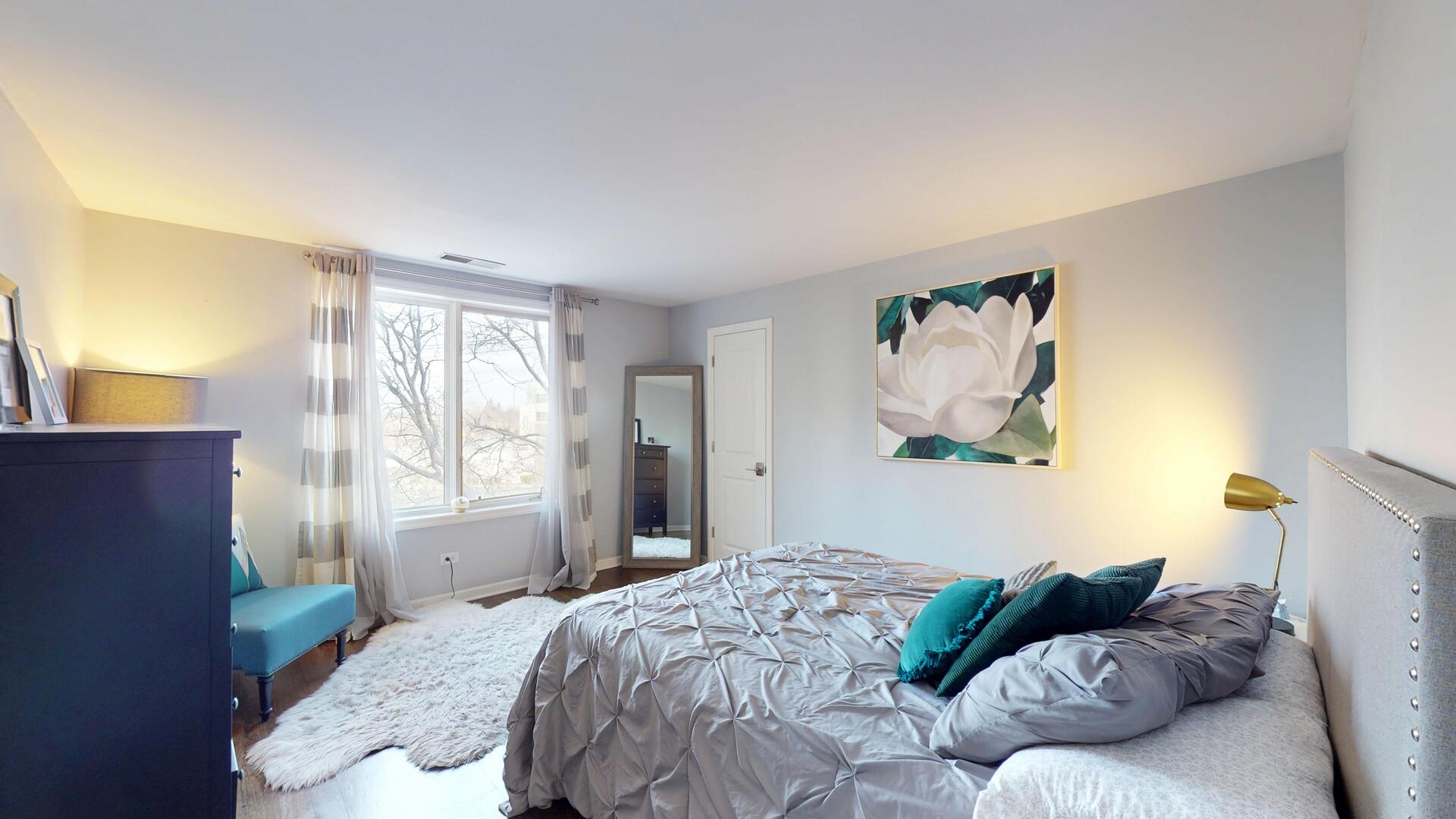 9560 Gross Point Road Unit: 404B