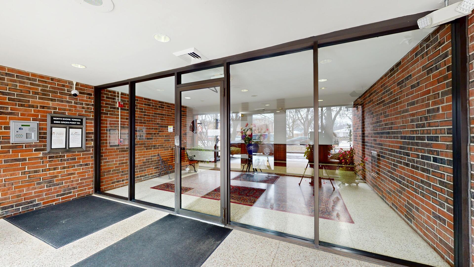 9560 Gross Point Road Unit: 404B