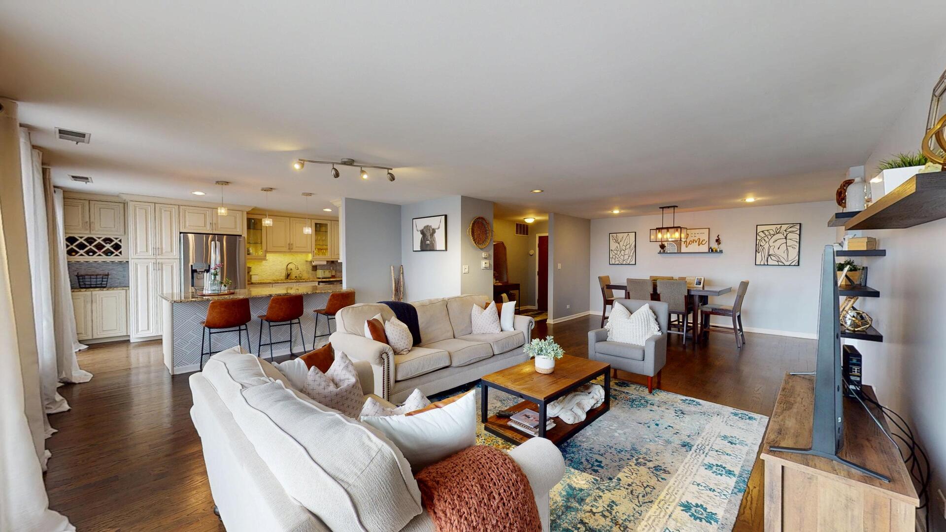 9560 Gross Point Road Unit: 404B