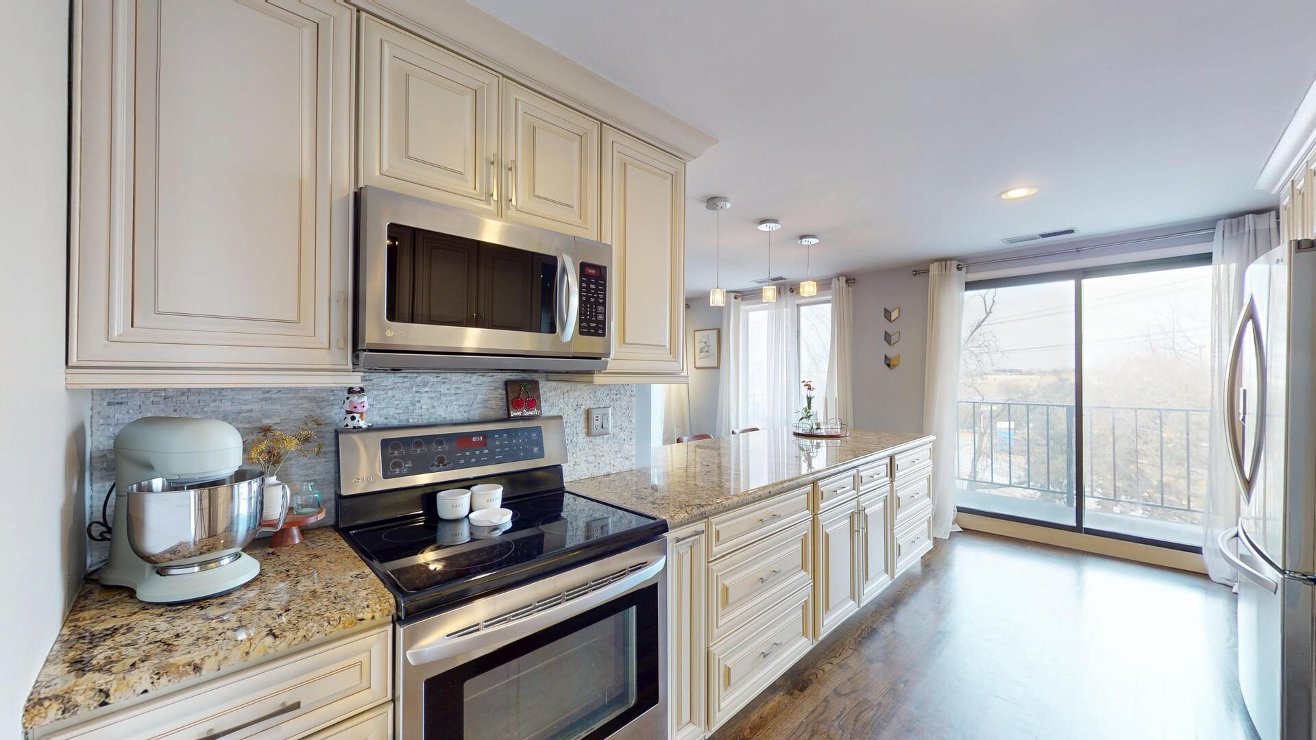 9560 Gross Point Road Unit: 404B