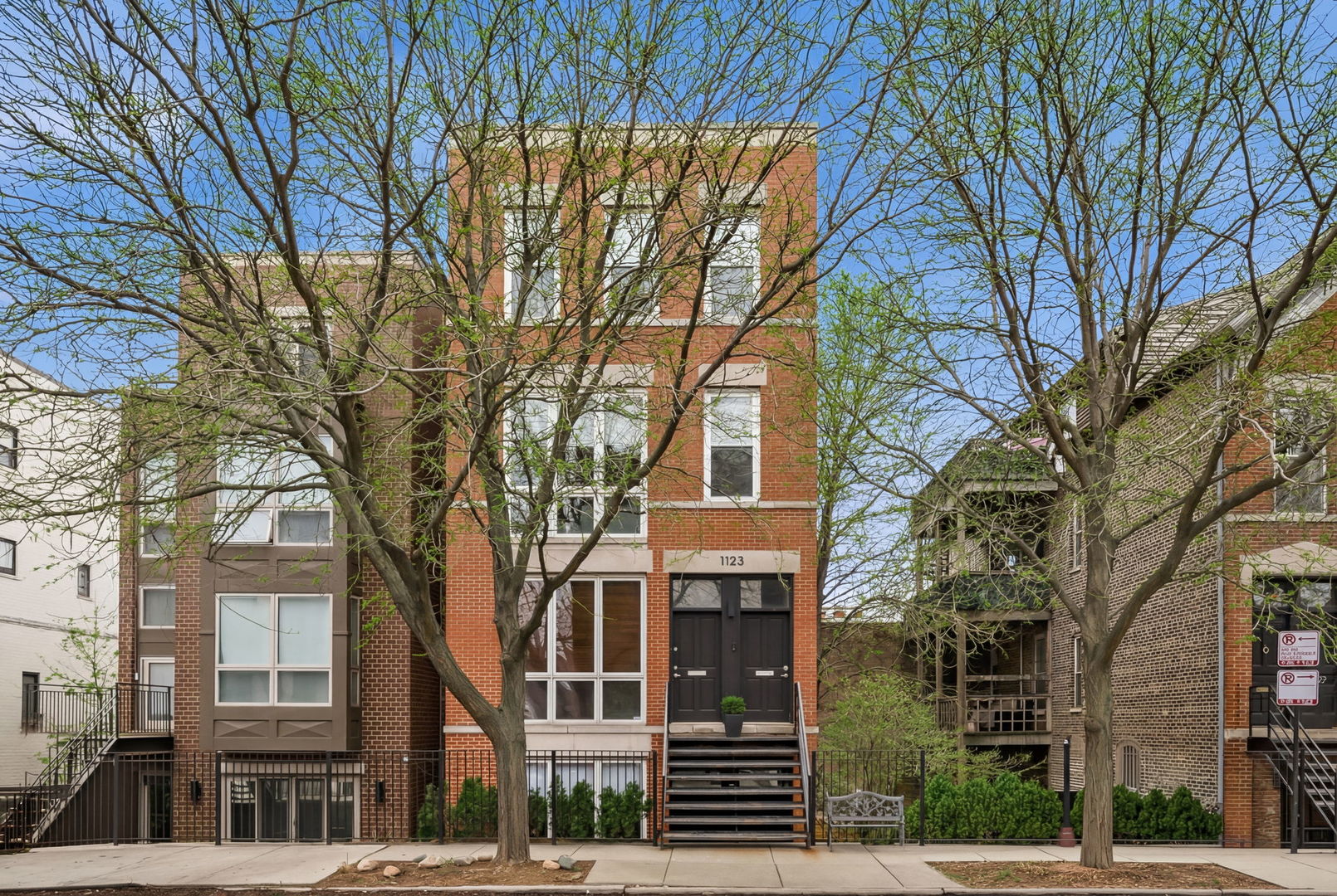 1123 W Chestnut Street Unit: 2E