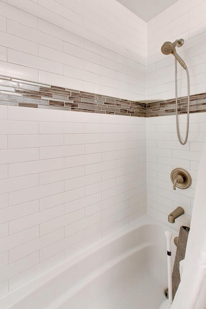 1068 Hidden Lake Drive Unit: 1068