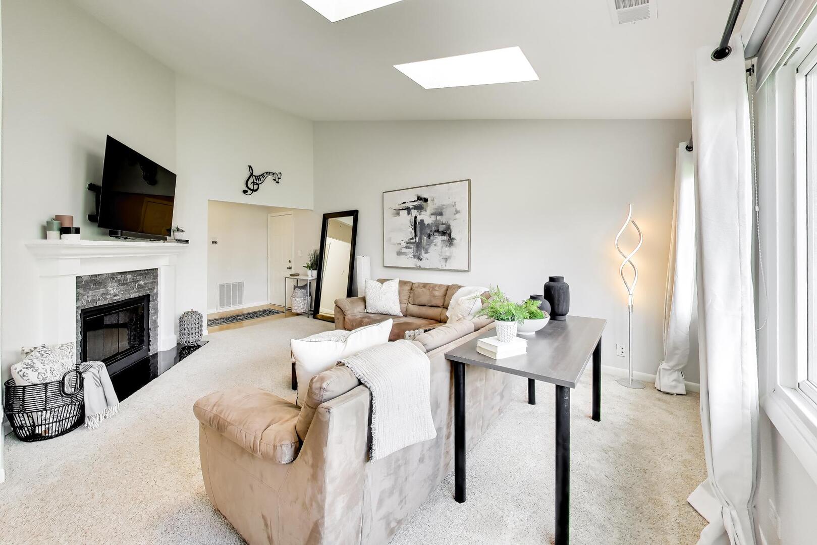 1068 Hidden Lake Drive Unit: 1068