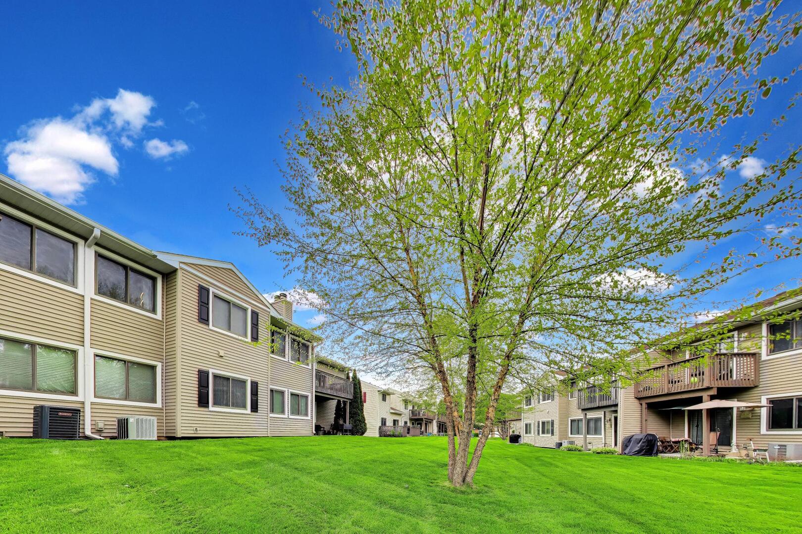 1068 Hidden Lake Drive Unit: 1068