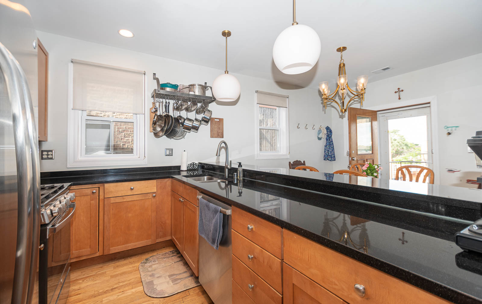 6051 N Mozart Street Unit: 4