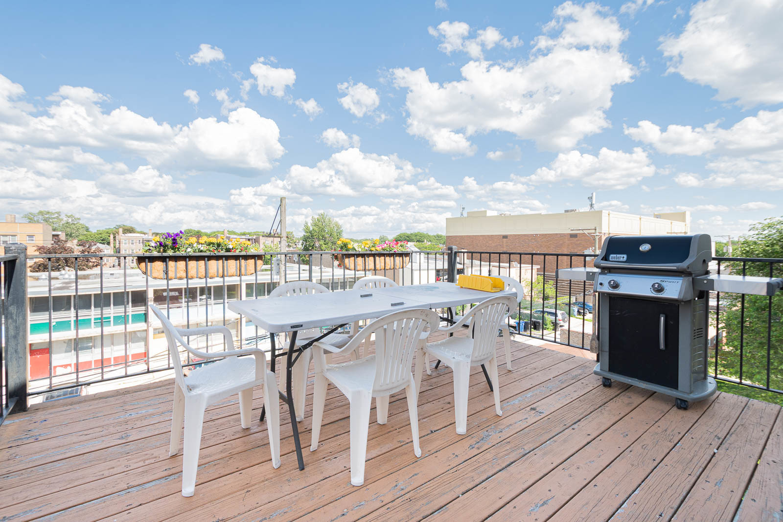 6051 N Mozart Street Unit: 4