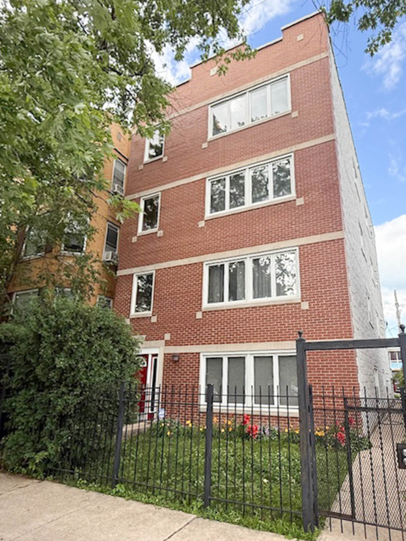 6051 N Mozart Street Unit: 4