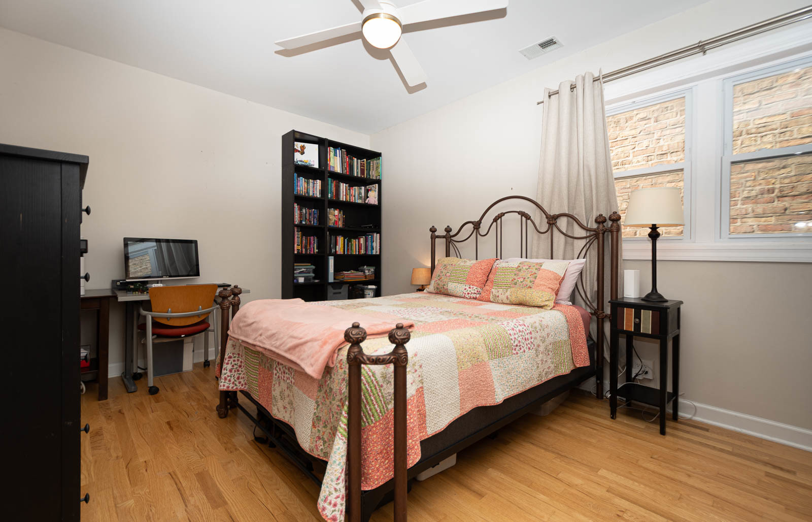 6051 N Mozart Street Unit: 4