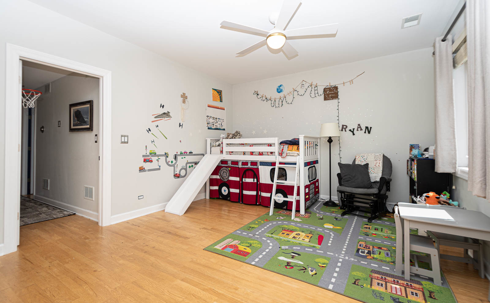 6051 N Mozart Street Unit: 4