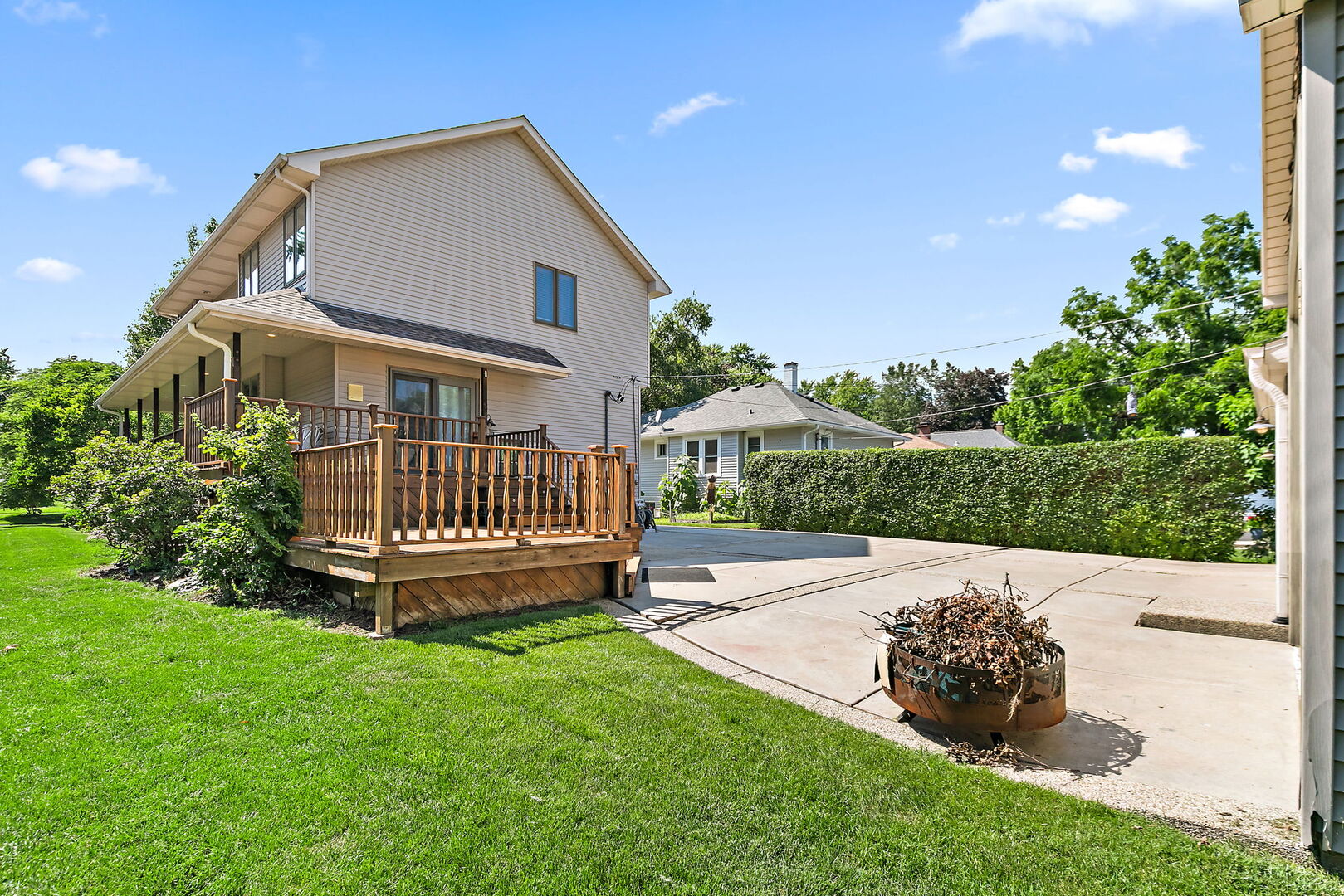 133 N Elroy Avenue