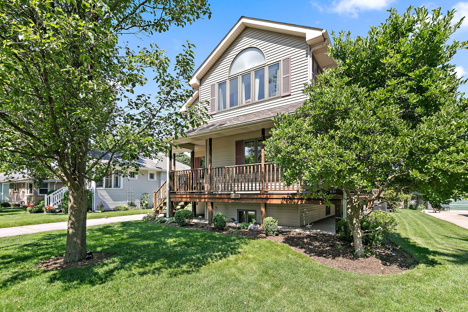 133 N Elroy Avenue