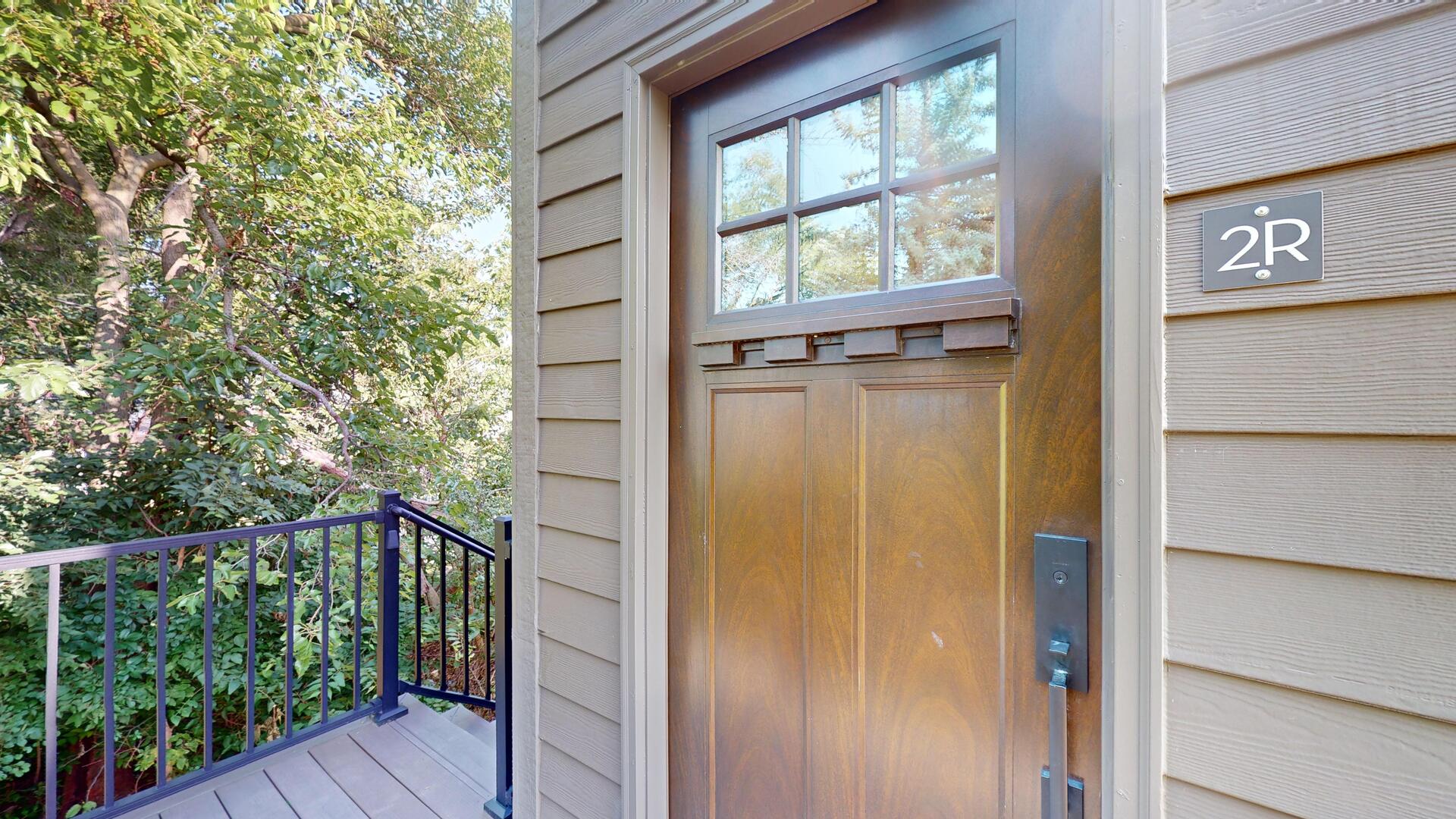 4941 Main Street Unit: 2R