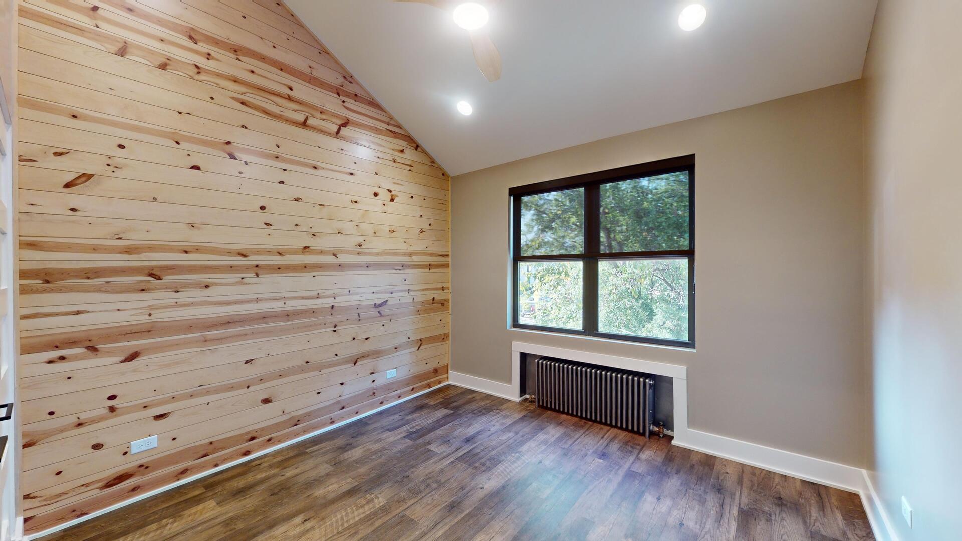 4941 Main Street Unit: 2R