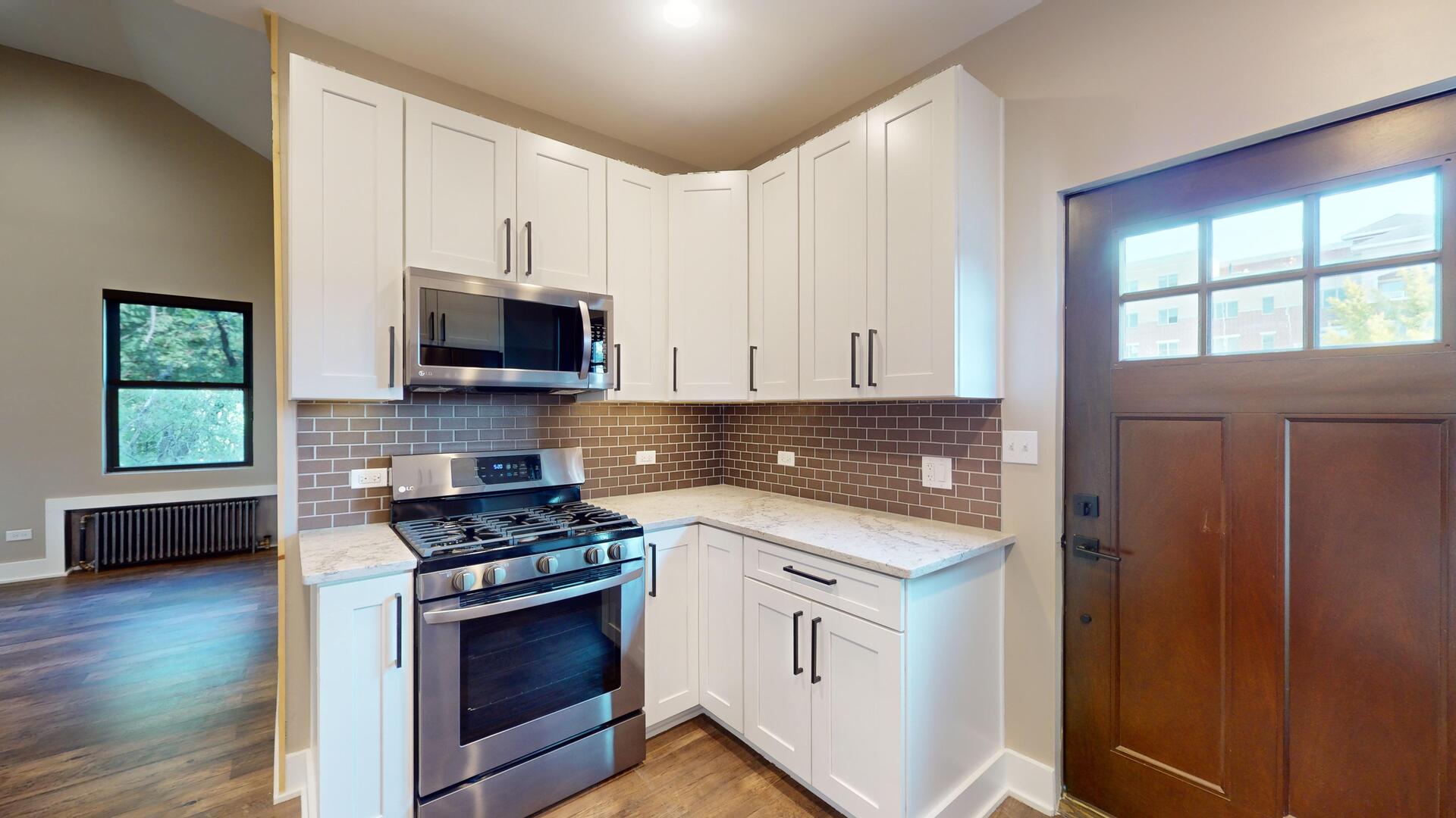 4941 Main Street Unit: 2R