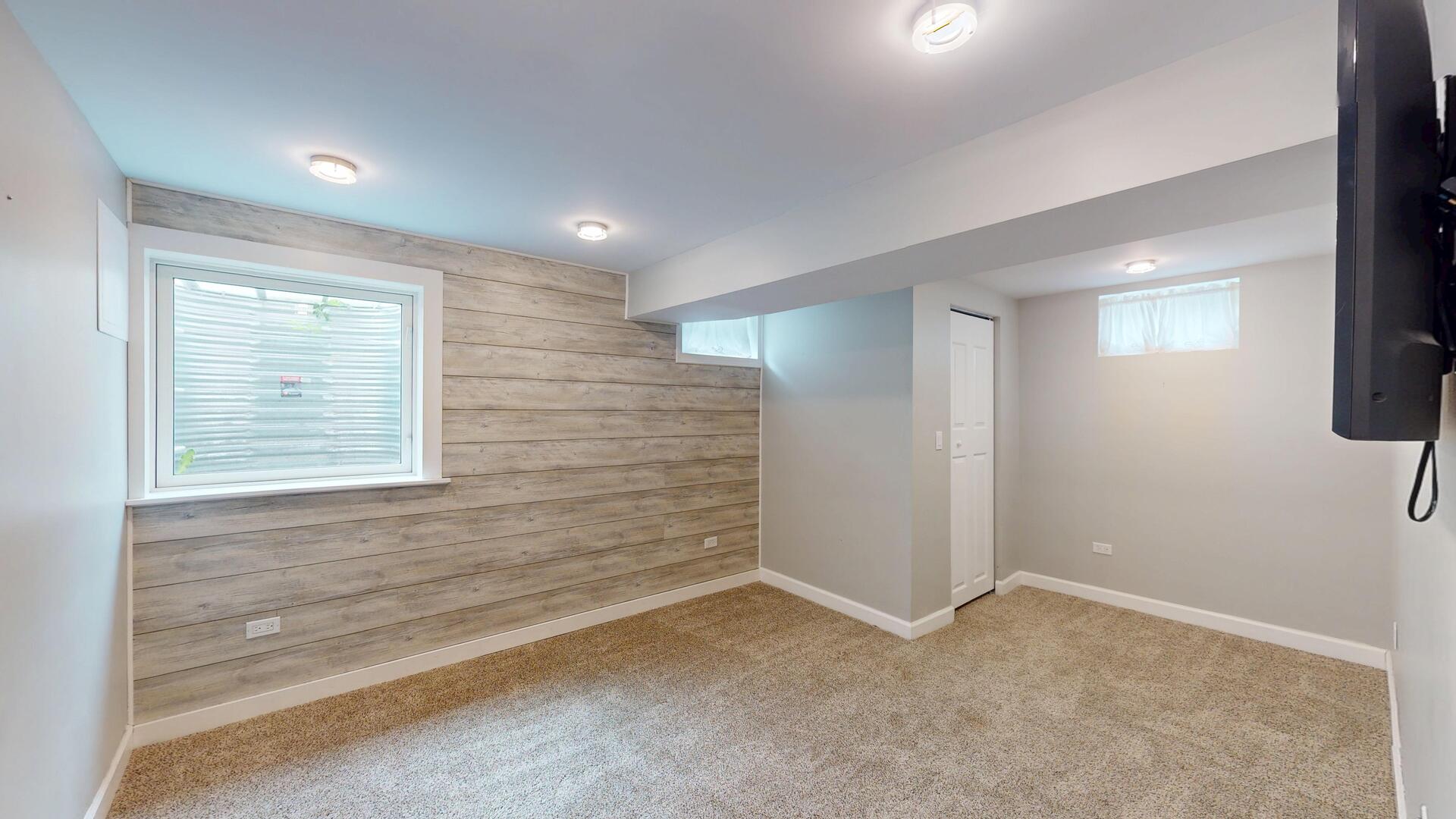 3936 Highland Avenue