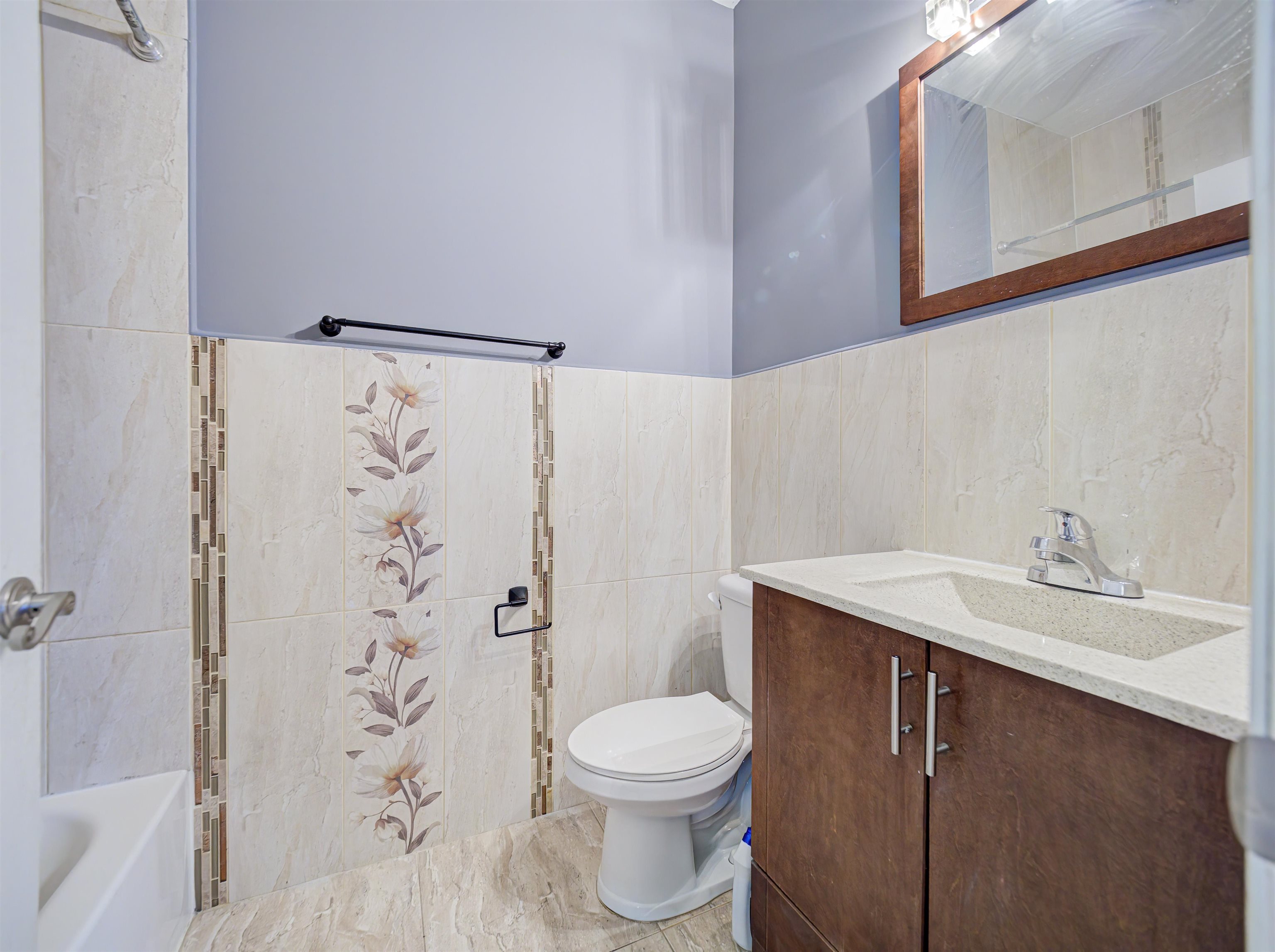 75 BEACON AVE Unit: 2