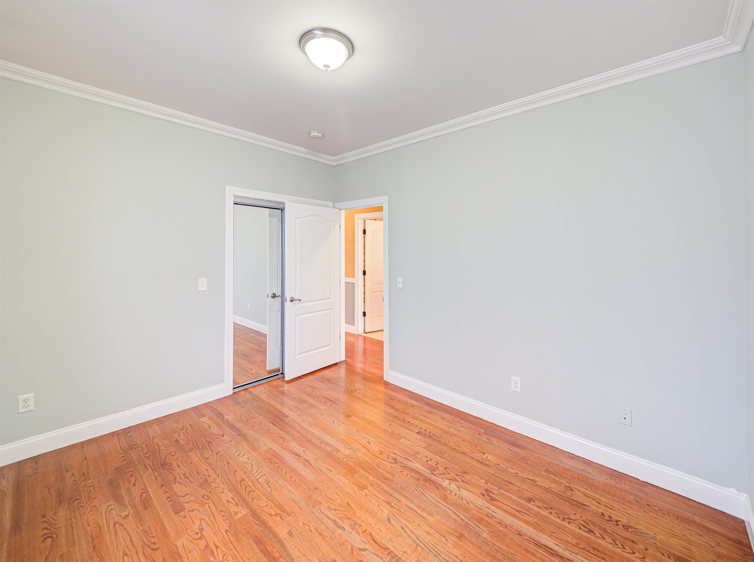 75 BEACON AVE Unit: 2