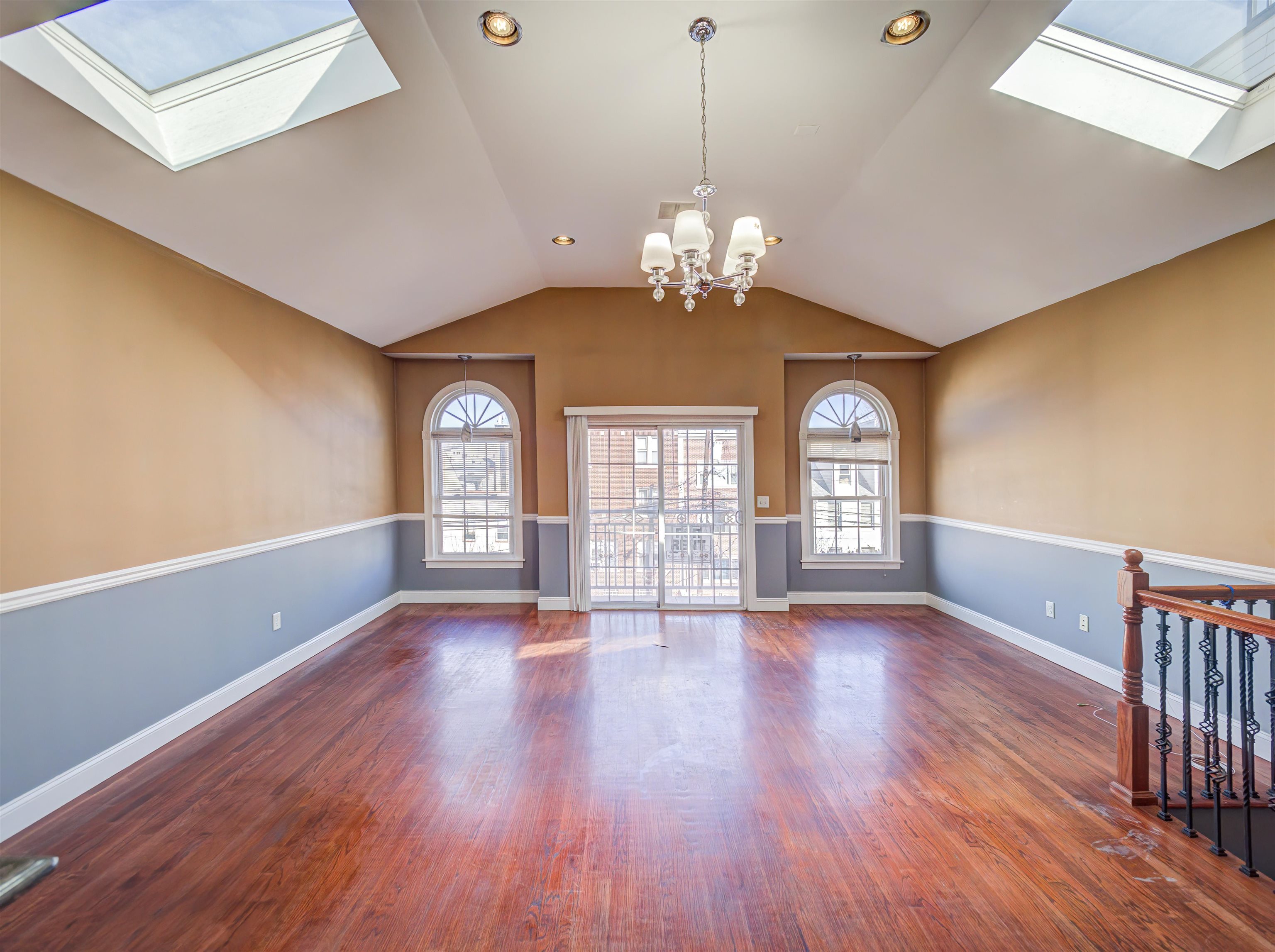 75 BEACON AVE Unit: 2