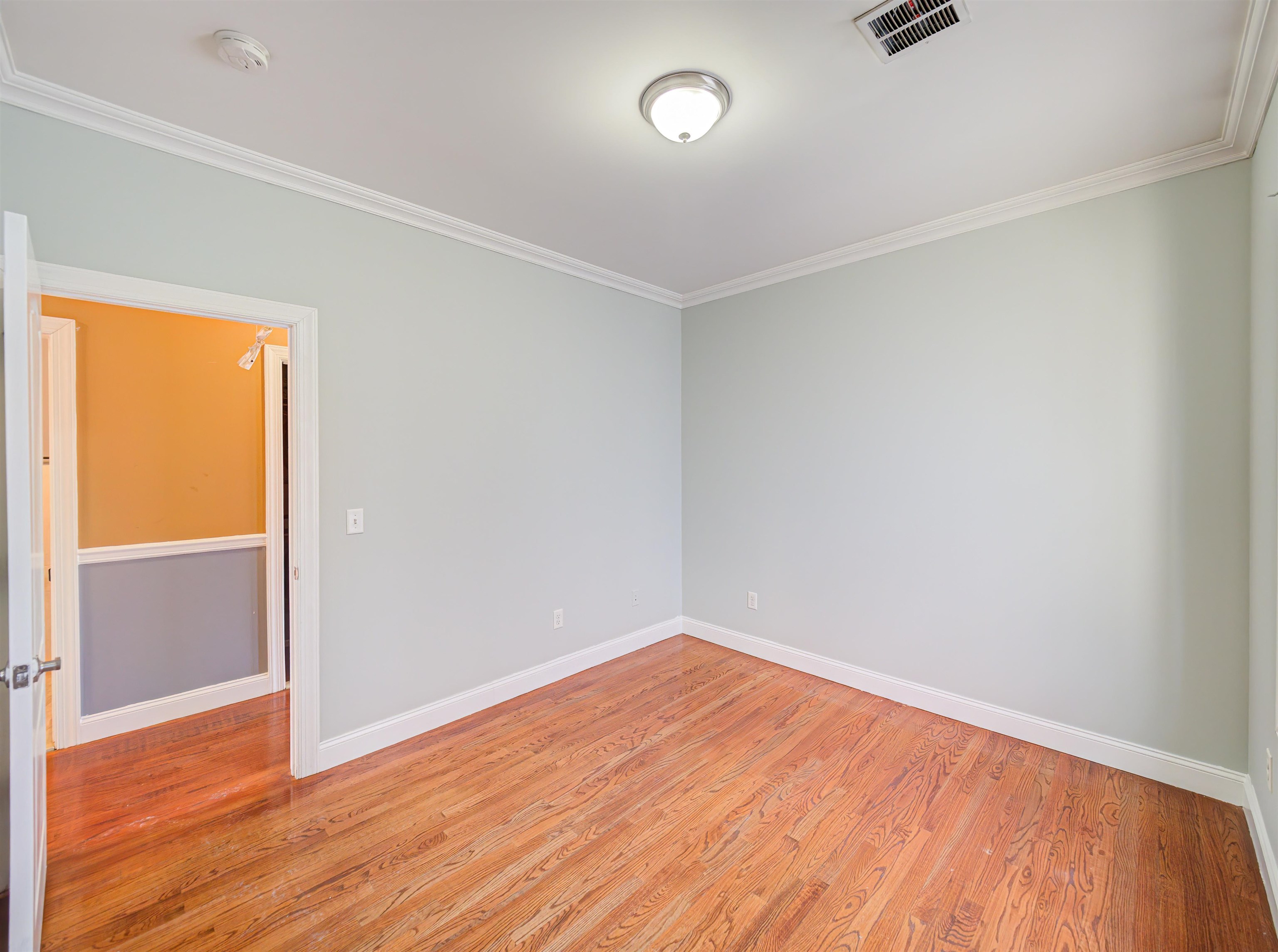 75 BEACON AVE Unit: 2