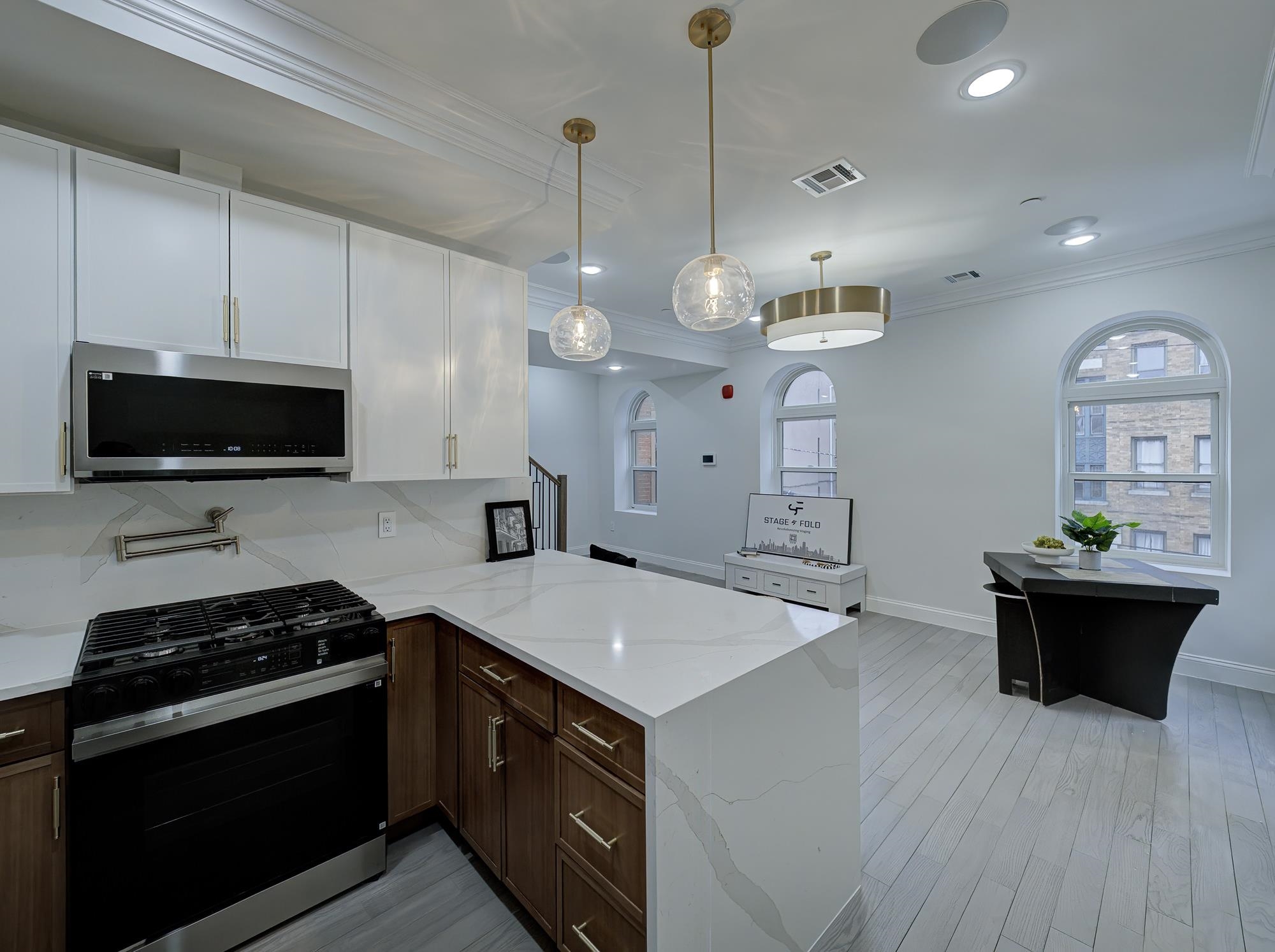 133 CLIFTON PL Unit: 2